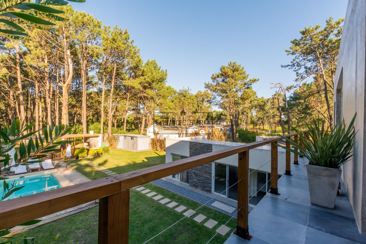 Casa ID.78 - Venta Casa 4 dormitorios en Montoya, La Barra, Punta del Este