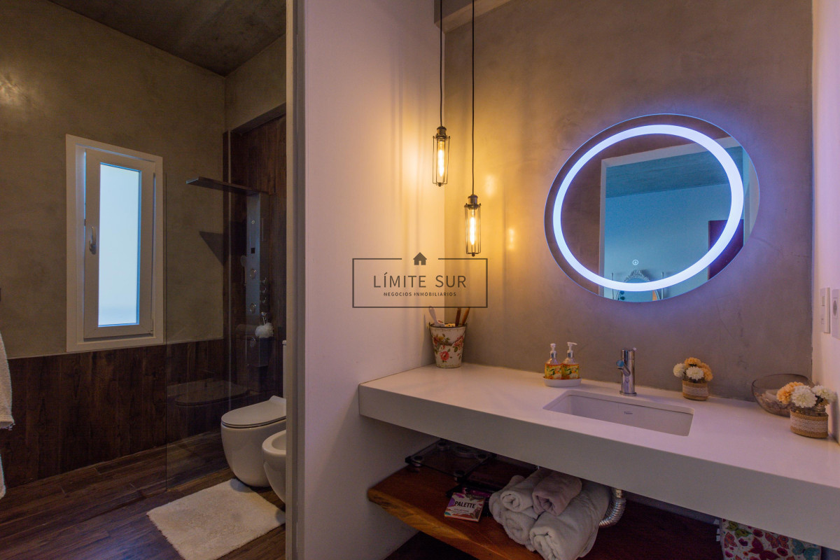 Casa ID.78 - Venta Casa 4 dormitorios en Montoya, La Barra, Punta del Este