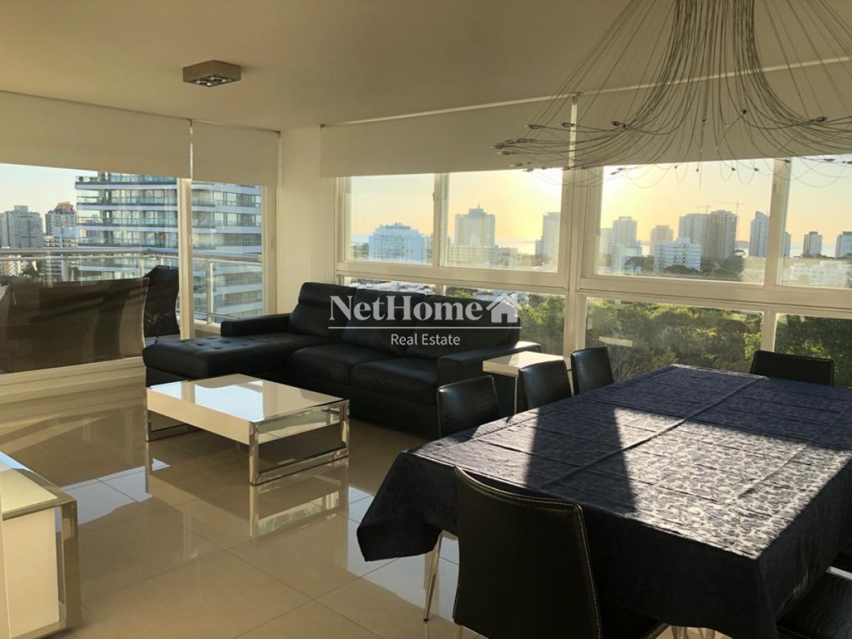 Apartamento ID.241 - Roosevelt Apartamento 2 Dormitorios en Suite Piso alto con excelente vista al mar