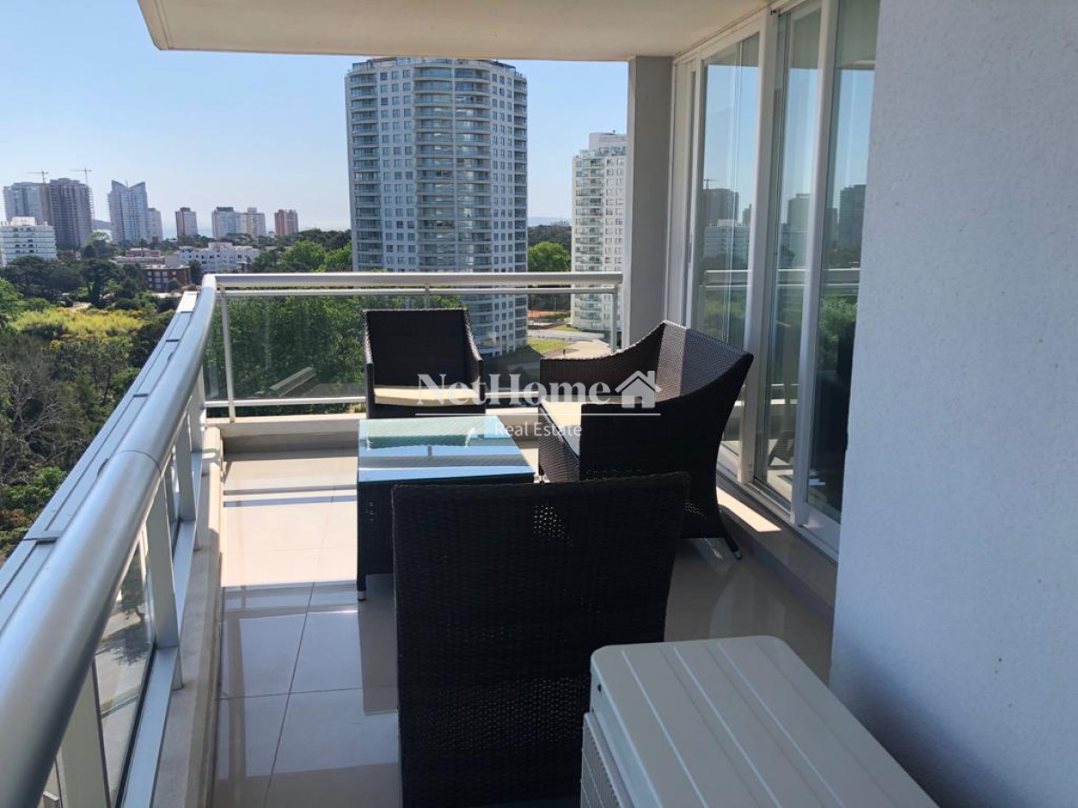 Apartamento ID.241 - Roosevelt Apartamento 2 Dormitorios en Suite Piso alto con excelente vista al mar