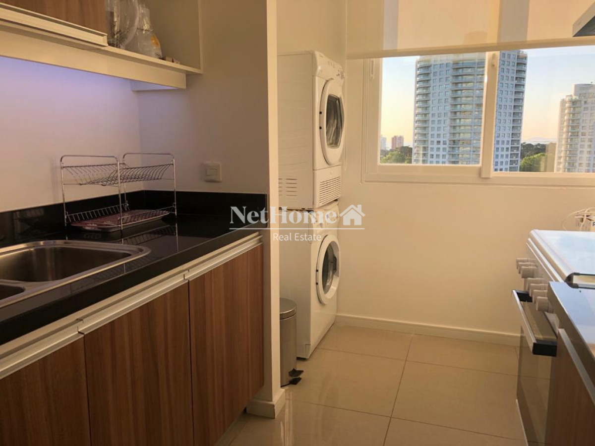 Apartamento ID.241 - Roosevelt Apartamento 2 Dormitorios en Suite Piso alto con excelente vista al mar