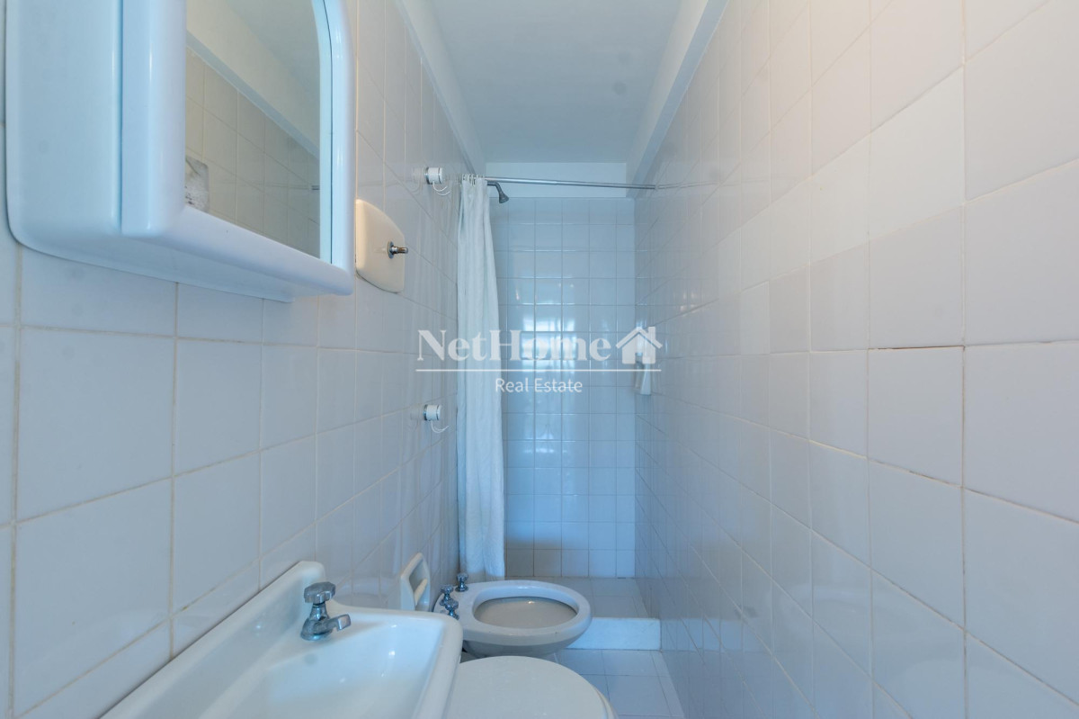 Apartamento ID.82 -  Rincón del Indio Apartamento  Venta 3 dormitorios mas dependencia Vista al Mar