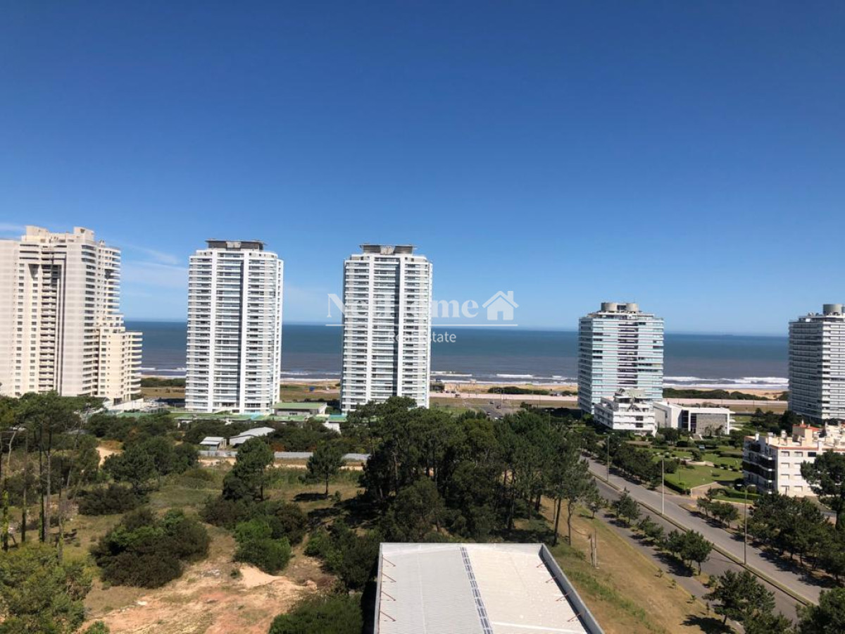 Apartamento ID.241 - Roosevelt Apartamento 2 Dormitorios en Suite Piso alto con excelente vista al mar