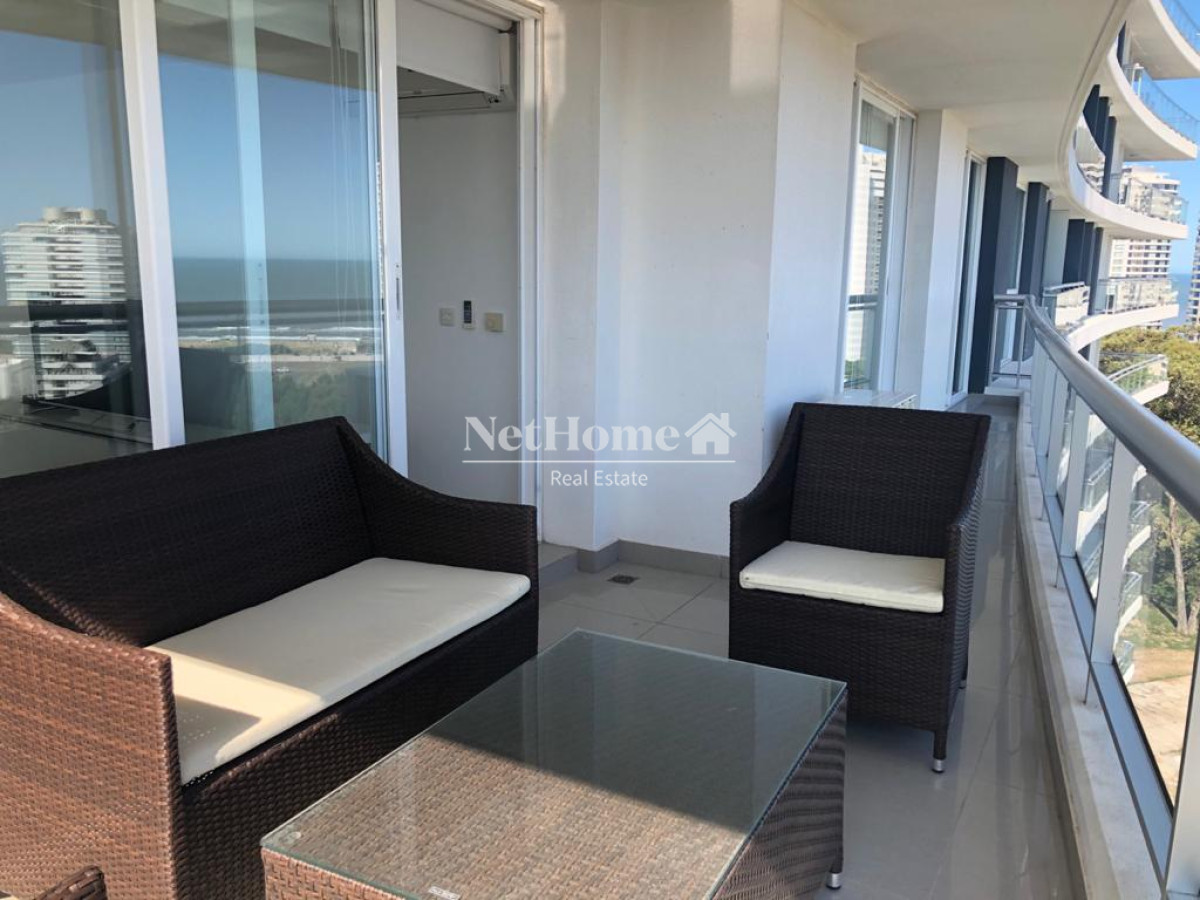 Apartamento ID.241 - Roosevelt Apartamento 2 Dormitorios en Suite Piso alto con excelente vista al mar