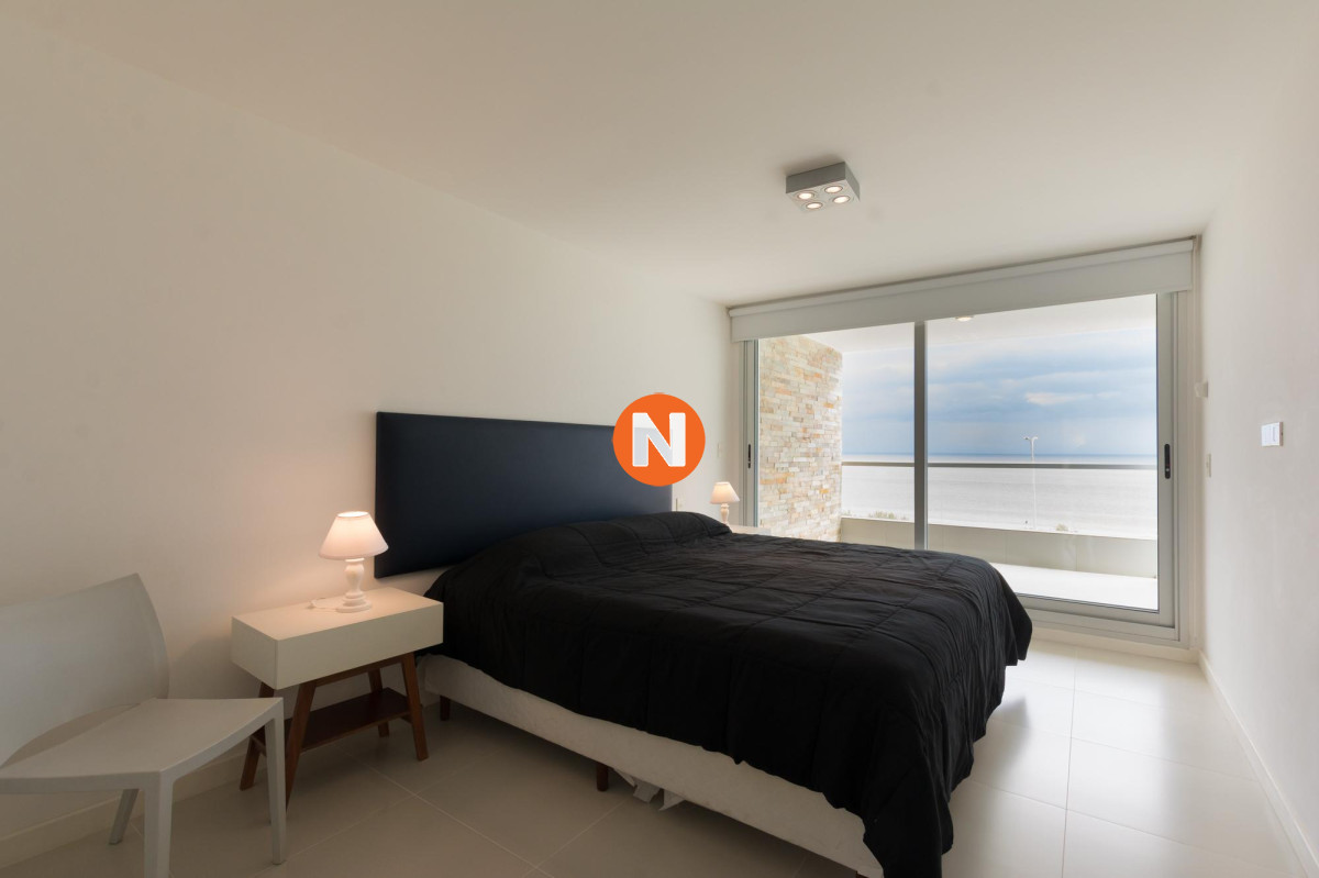 Apartamento Ref.221992 - Venta Apartamento  2 dormitorios Playa Mansa Punta del Este