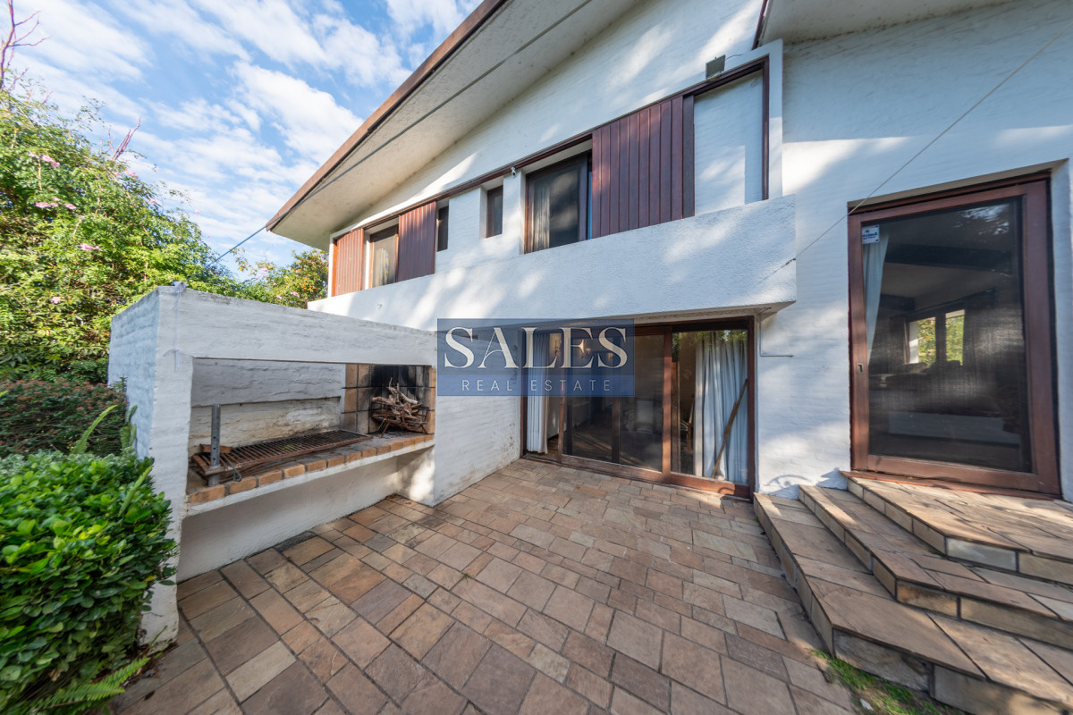 Casa ID.1434 - Venta casa 4 dormitorios en Pinares 