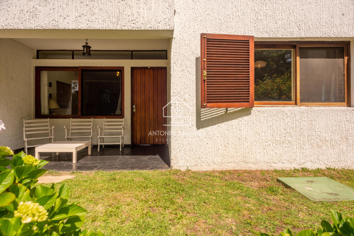 Apartamento ID.1854 - Venta Departamento 2 dormitorios estilo casa Roosevelt Punta del Este