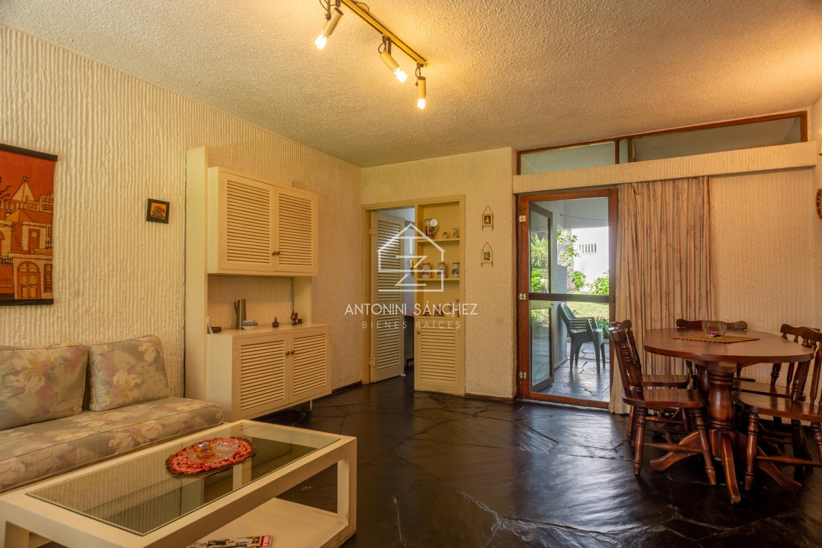 Apartamento ID.1854 - Venta Departamento 2 dormitorios estilo casa Roosevelt Punta del Este
