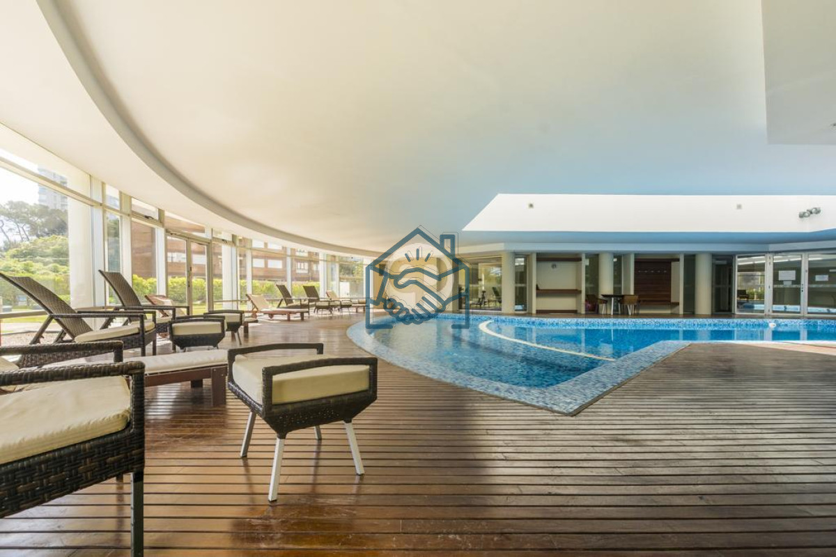 Apartamento ID.1398/Venta-Apartamento-3-dormitorios-y-dependencia-en-Ocean-Drive-Punta-del-Este - Venta Apartamento 3 dormitorios y dependencia en Ocean Drive Punta del Este