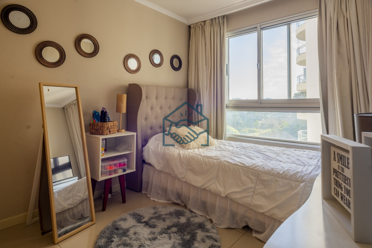 Apartamento ID.1398/Venta-Apartamento-3-dormitorios-y-dependencia-en-Ocean-Drive-Punta-del-Este - Venta Apartamento 3 dormitorios y dependencia en Ocean Drive Punta del Este