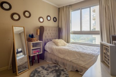 Apartamento ID.1398/Venta-Apartamento-3-dormitorios-y-dependencia-en-Ocean-Drive-Punta-del-Este - Venta Apartamento 3 dormitorios y dependencia en Ocean Drive Punta del Este