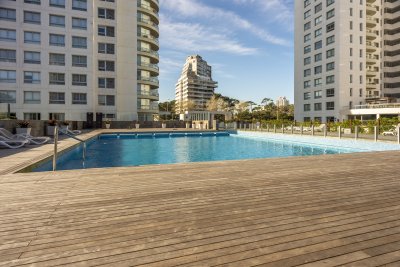 Apartamento ID.1398/Venta-Apartamento-3-dormitorios-y-dependencia-en-Ocean-Drive-Punta-del-Este - Venta Apartamento 3 dormitorios y dependencia en Ocean Drive Punta del Este