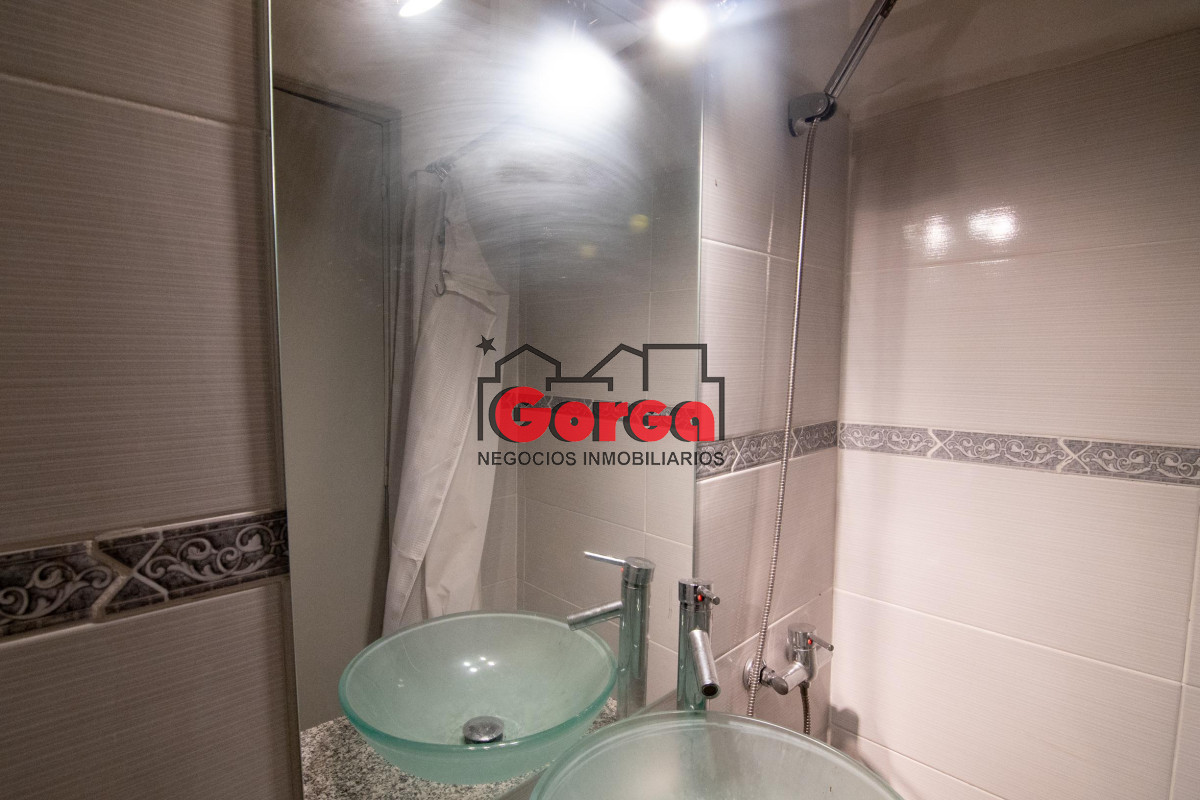 Apartamento ID.393 - Venta Apartamento 3 dorm + servicio Centro Montevideo