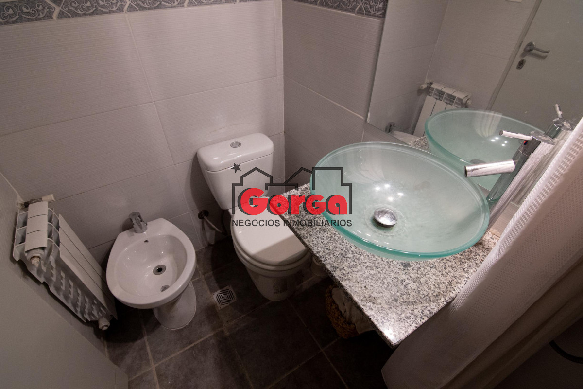Apartamento ID.393 - Venta Apartamento 3 dorm + servicio Centro Montevideo
