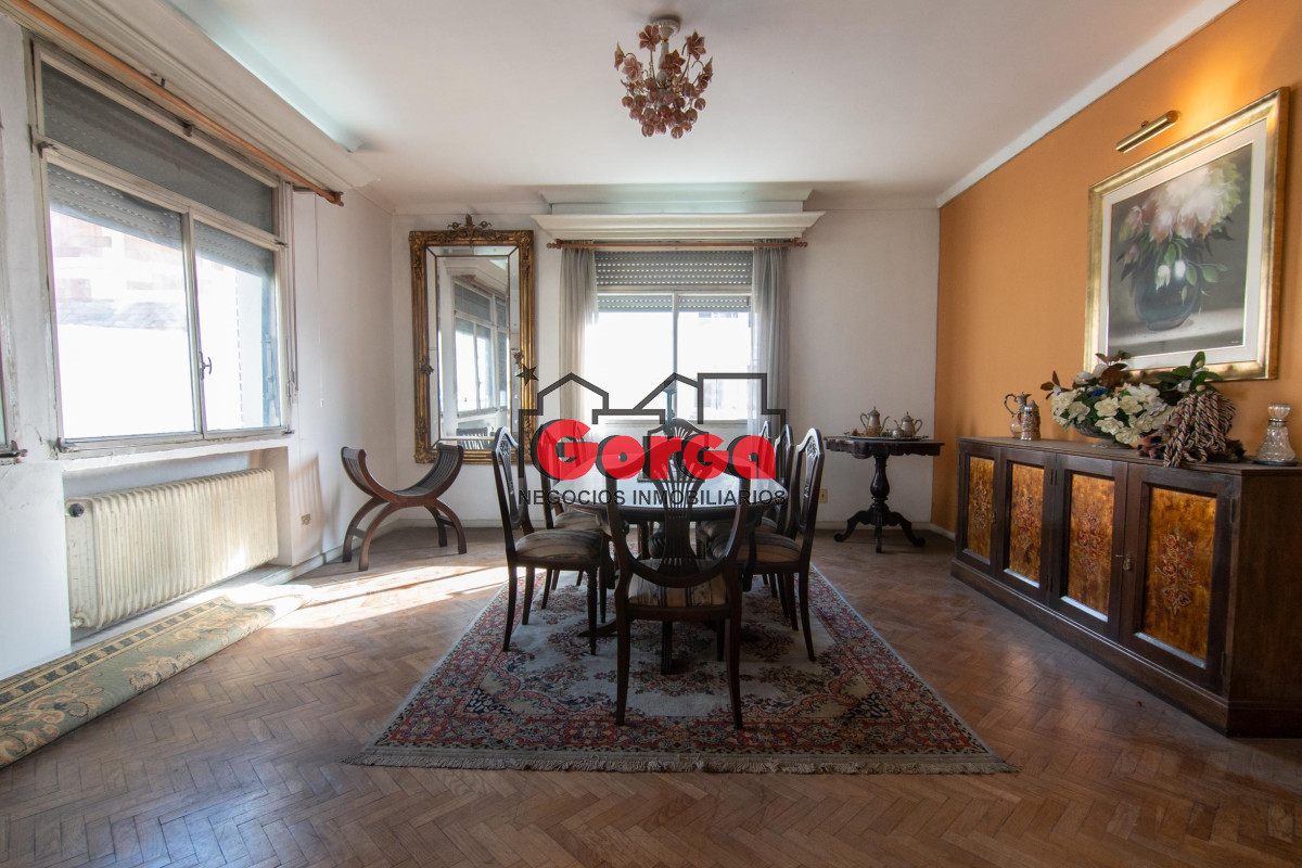 Apartamento ID.393 - Venta Apartamento 3 dorm + servicio Centro Montevideo