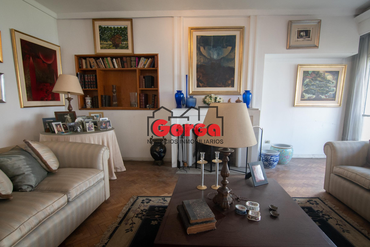Apartamento ID.393 - Venta Apartamento 3 dorm + servicio Centro Montevideo
