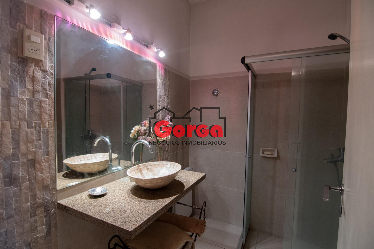 Apartamento ID.393 - Venta Apartamento 3 dorm + servicio Centro Montevideo