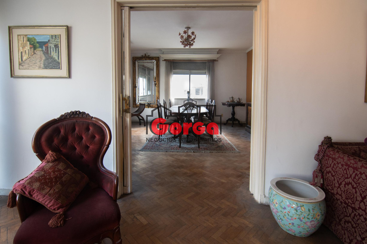 Apartamento ID.393 - Venta Apartamento 3 dorm + servicio Centro Montevideo