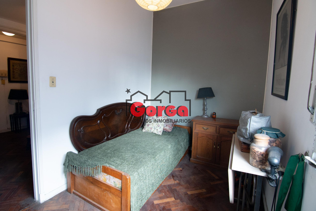 Apartamento ID.393 - Venta Apartamento 3 dorm + servicio Centro Montevideo