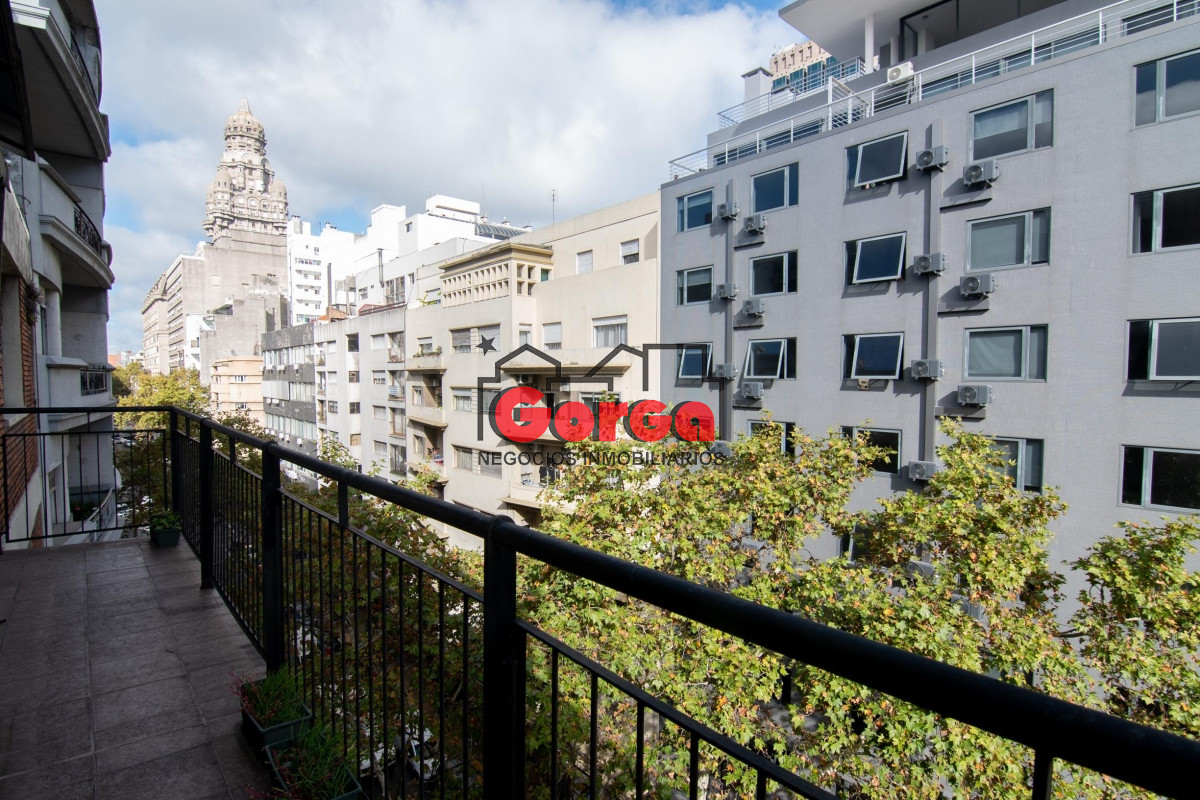 Apartamento ID.393 - Venta Apartamento 3 dorm + servicio Centro Montevideo