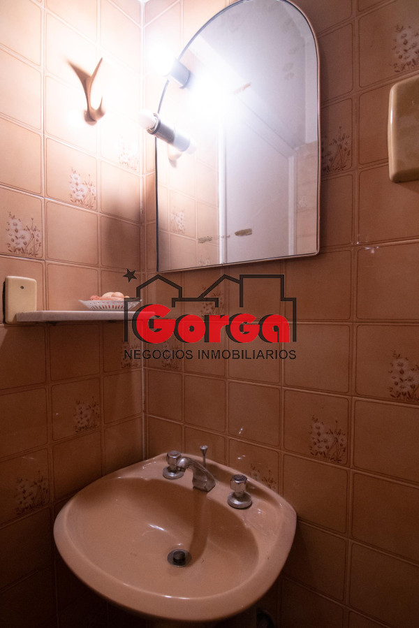 Apartamento ID.393 - Venta Apartamento 3 dorm + servicio Centro Montevideo