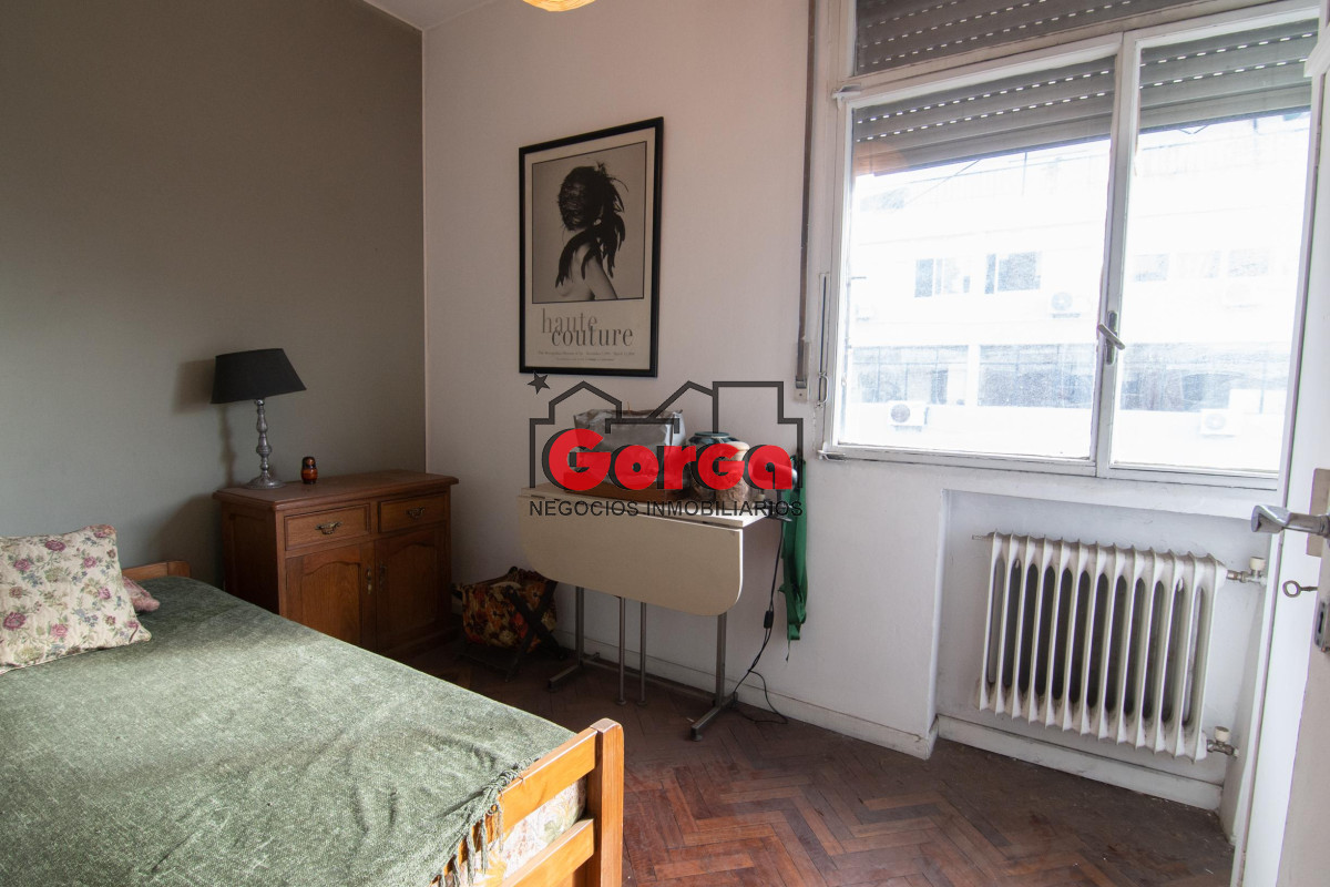 Apartamento ID.393 - Venta Apartamento 3 dorm + servicio Centro Montevideo