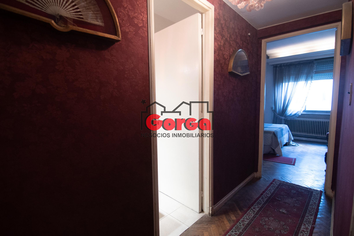 Apartamento ID.393 - Venta Apartamento 3 dorm + servicio Centro Montevideo
