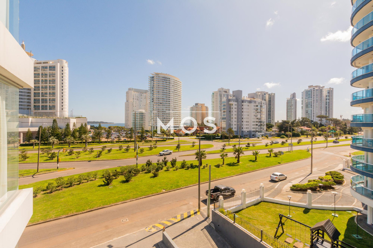 Apartamento ID.2753 - Venta Apartamento 3 dormitorios Playa Mansa Punta del Este