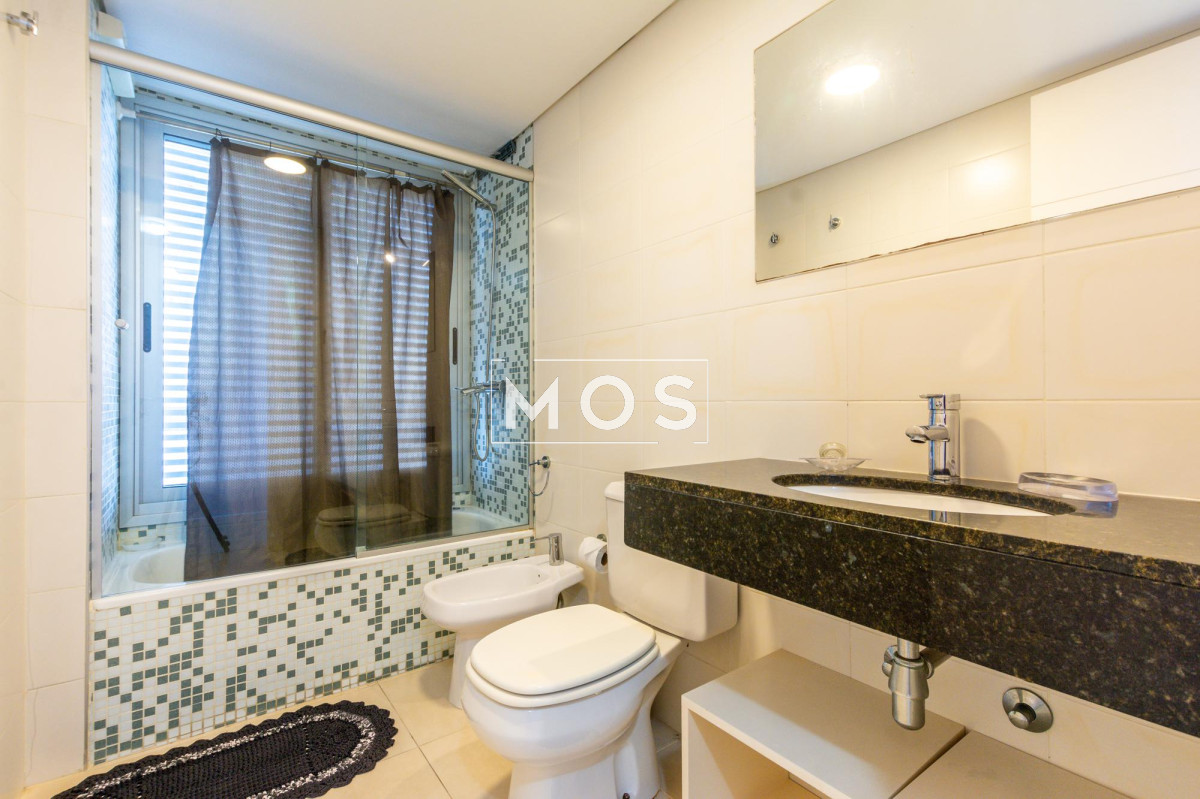 Apartamento ID.2753 - Venta Apartamento 3 dormitorios Playa Mansa Punta del Este