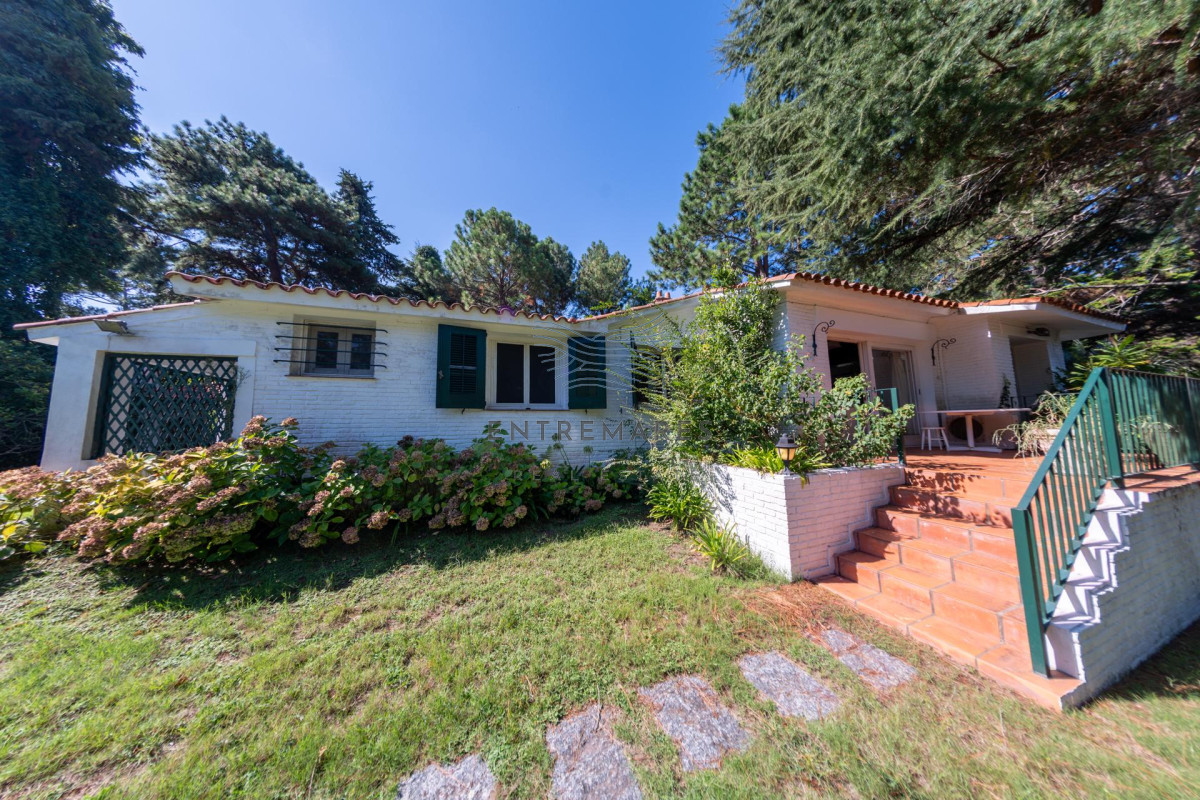 Casa ID.105 - Venta Casa 4 dormitorios San Rafael Punta del Este