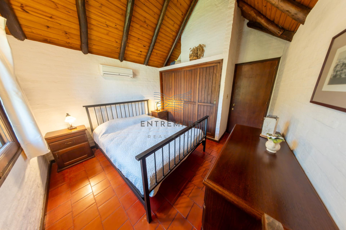 Casa ID.104 - Venta Casa 3 dormitorios mas dependencia Rincón del Indio  Playa Brava Punta del Este Piscina