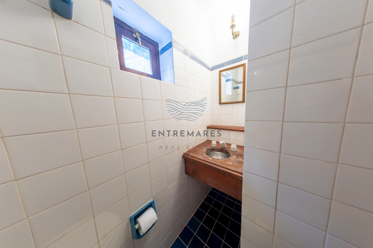 Casa ID.104 - Venta Casa 3 dormitorios mas dependencia Rincón del Indio  Playa Brava Punta del Este Piscina