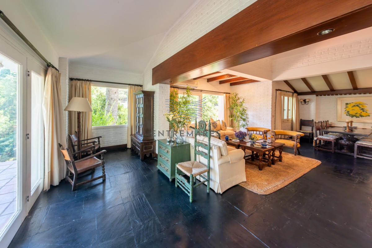 Casa ID.105 - Venta Casa 4 dormitorios San Rafael Punta del Este