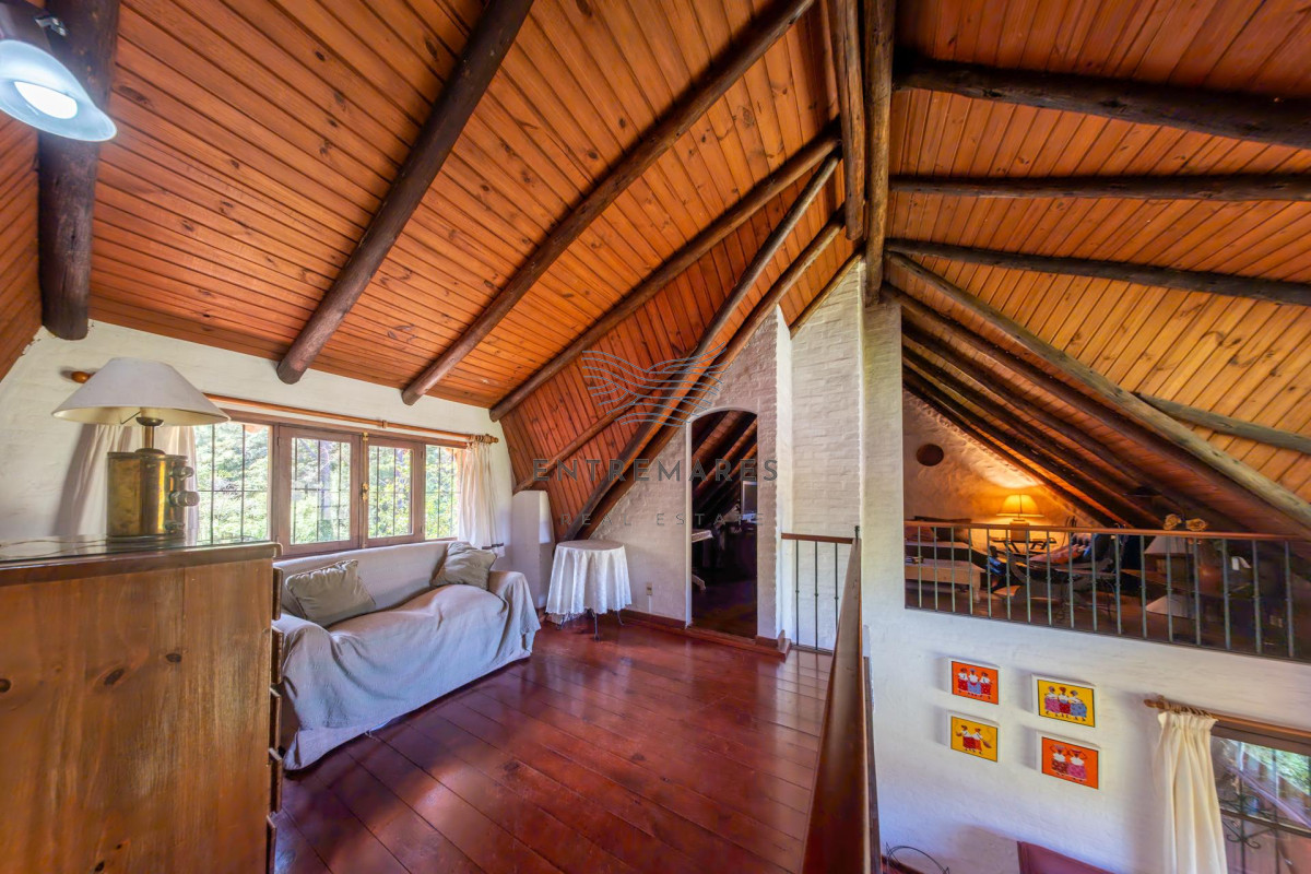 Casa ID.104 - Venta Casa 3 dormitorios mas dependencia Rincón del Indio  Playa Brava Punta del Este Piscina