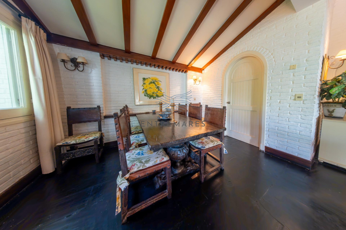 Casa ID.105 - Venta Casa 4 dormitorios San Rafael Punta del Este