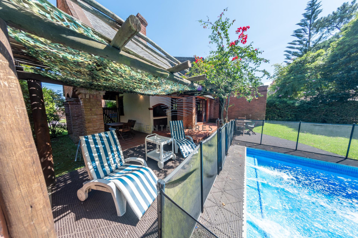 Casa ID.104 - Venta Casa 3 dormitorios mas dependencia Rincón del Indio  Playa Brava Punta del Este Piscina