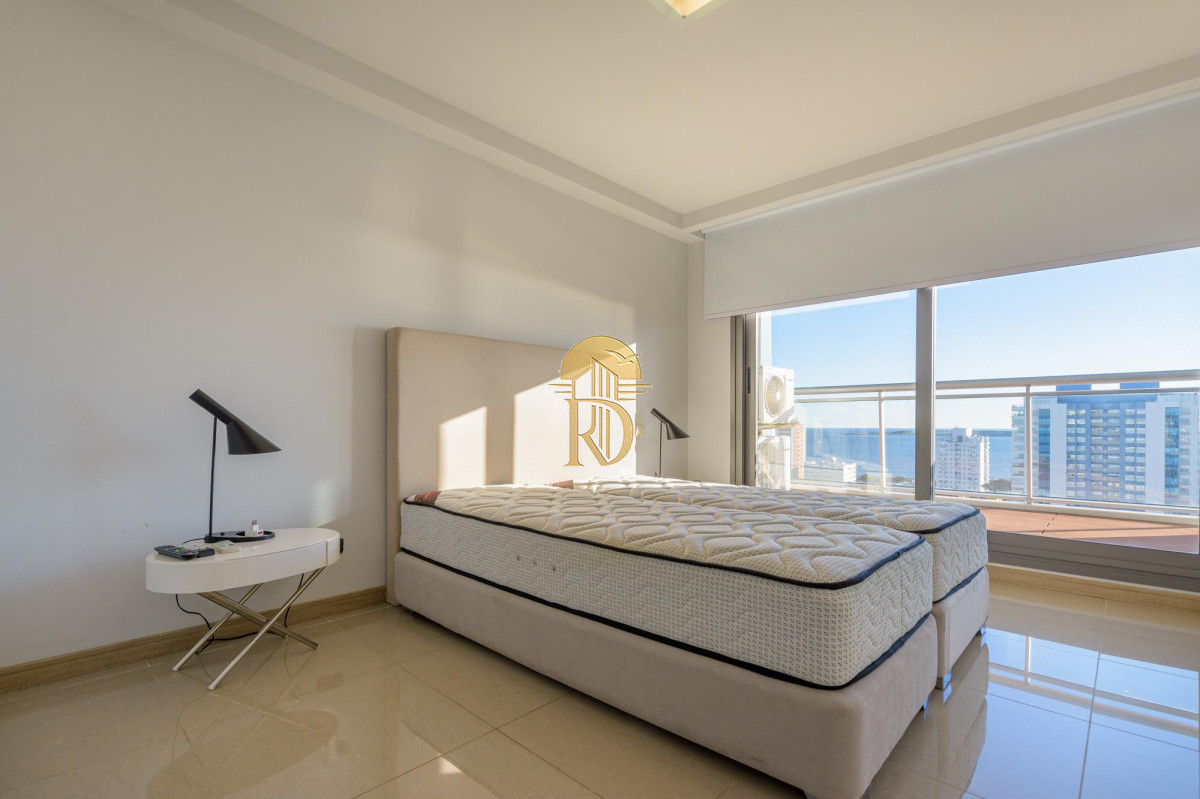 Venta apartamento un dormitorio y medio playa mansa Punta del Este Uruguay -id-173-5