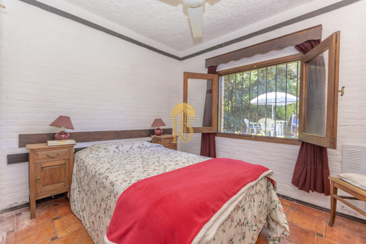 Casa en venta - 4 dorm. - Pinares - Cerca del mar! -id-526-5