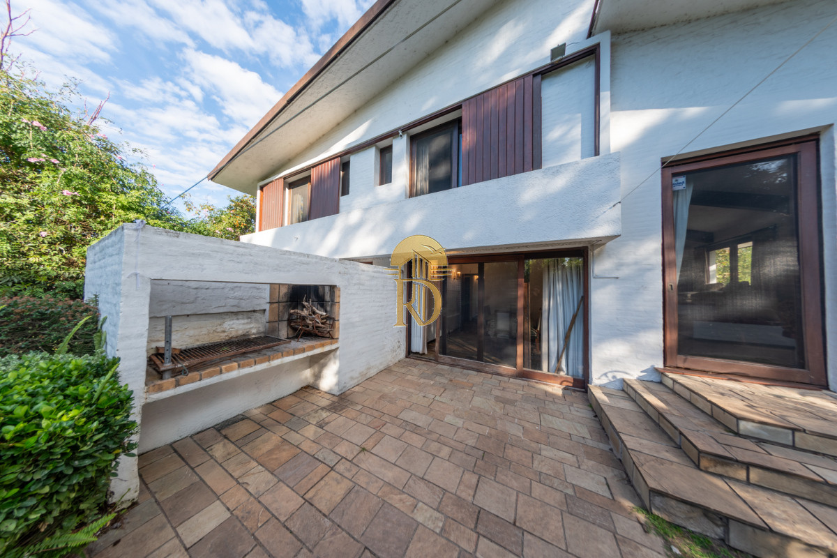 Venta casa 4 dormitorios en Pinares -id-65-1