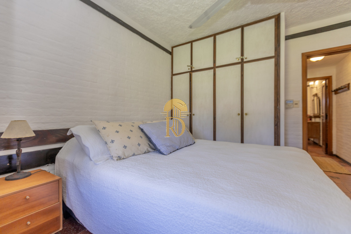 Casa en venta - 4 dorm. - Pinares - Cerca del mar! -id-526-7