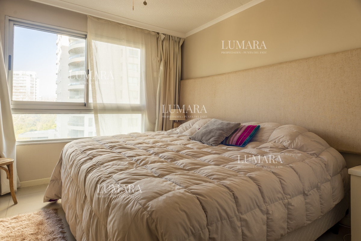 Apartamento ID.1015 - Venta Apartamento 3 dormitorios y dependencia en Ocean Drive Punta del Este