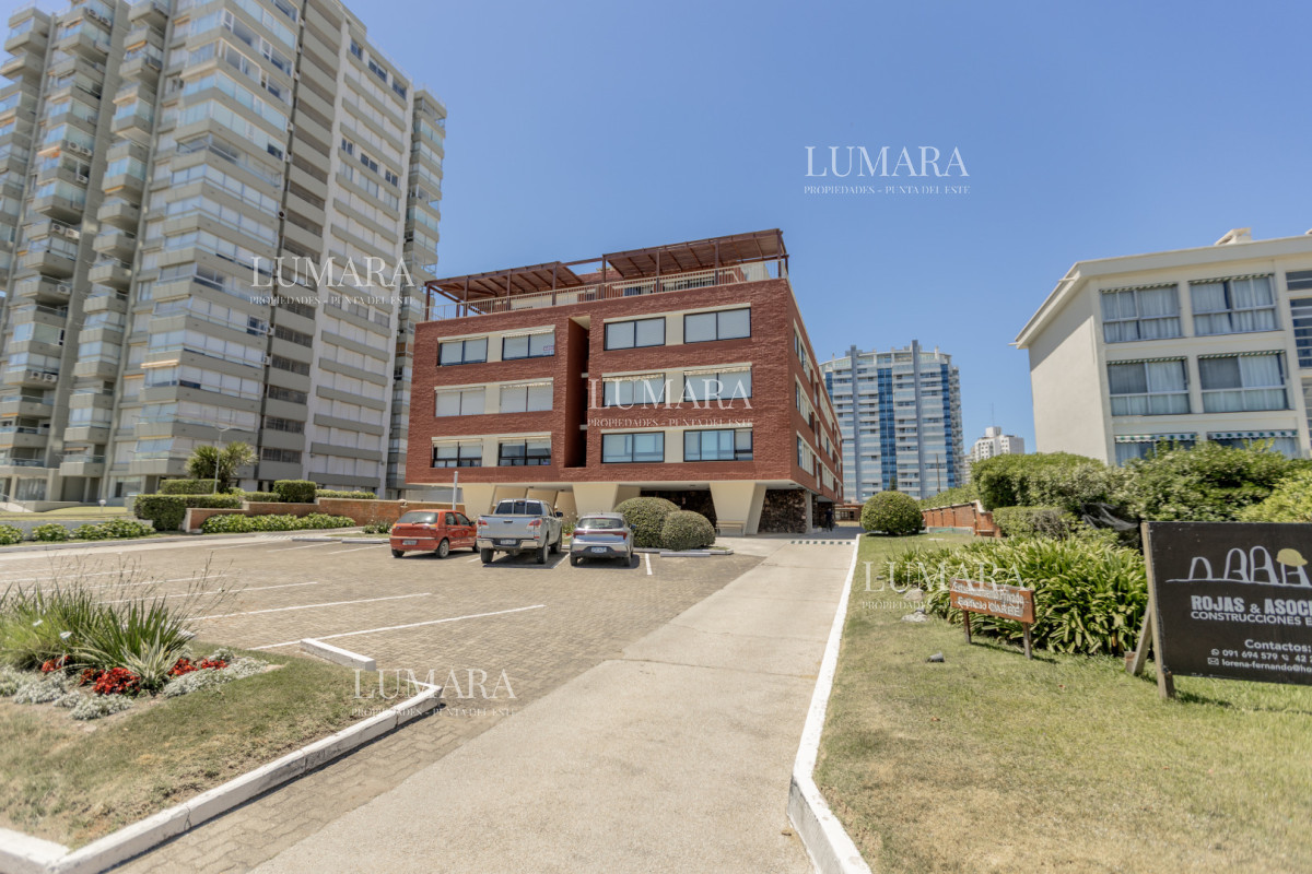 Apartamento ID.2703 - Apartamento monoambiente en venta - Primera línea vista al mar - Playa Mansa