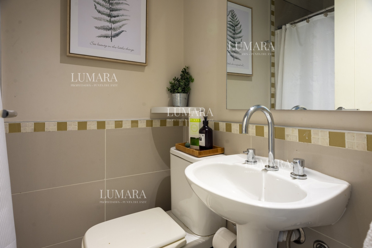 Apartamento ID.1015 - Venta Apartamento 3 dormitorios y dependencia en Ocean Drive Punta del Este