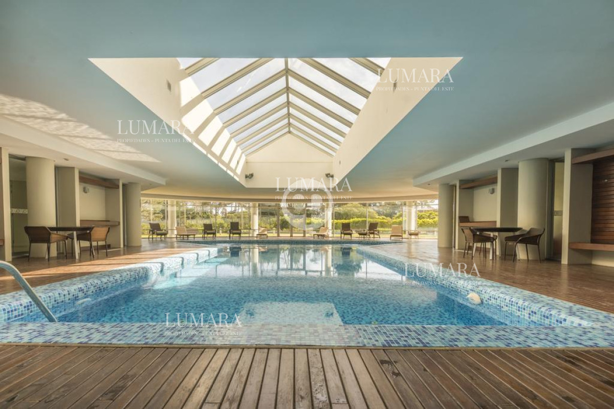 Apartamento ID.1015 - Venta Apartamento 3 dormitorios y dependencia en Ocean Drive Punta del Este