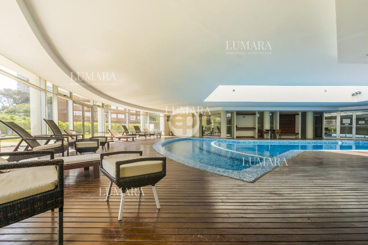 Apartamento ID.1015 - Venta Apartamento 3 dormitorios y dependencia en Ocean Drive Punta del Este