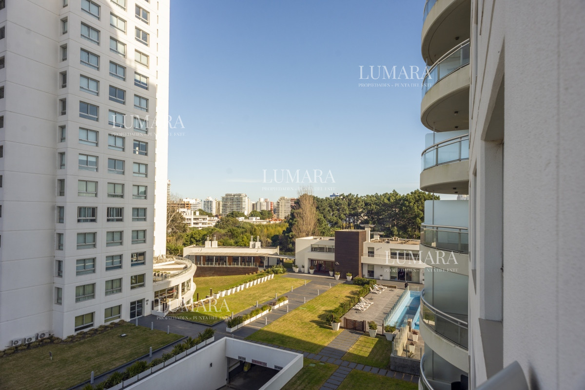 Apartamento ID.1015 - Venta Apartamento 3 dormitorios y dependencia en Ocean Drive Punta del Este