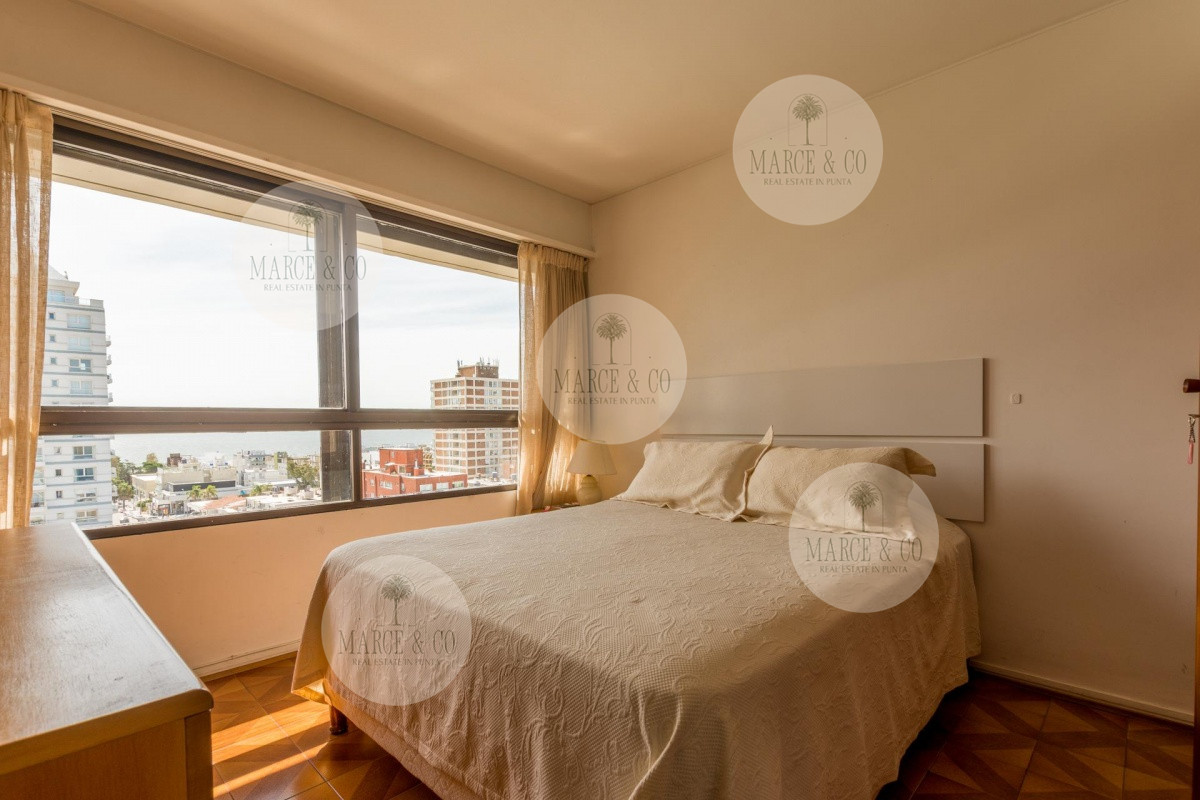Apartamento ID.242 - Venta Apartamento de 3 dormitorios  Península Punta del Este