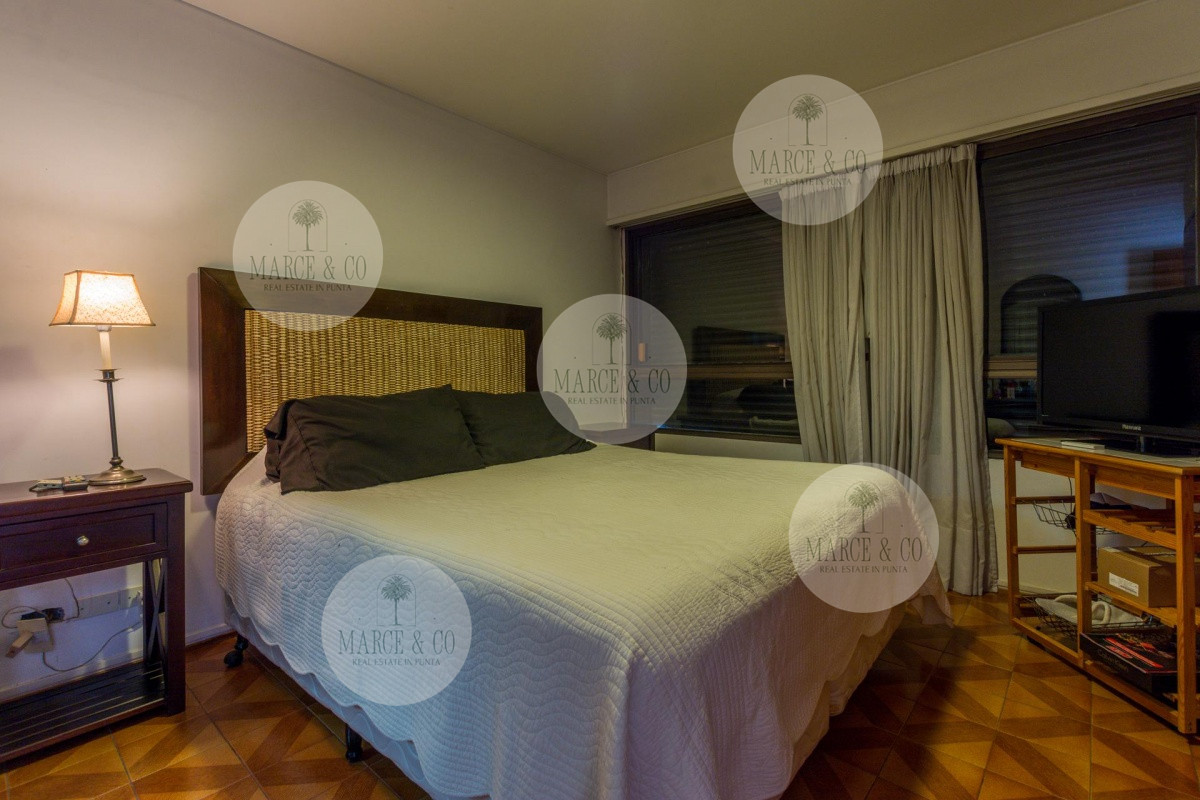 Apartamento ID.242 - Venta Apartamento de 3 dormitorios  Península Punta del Este