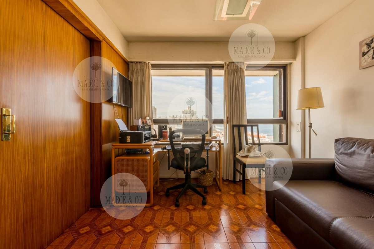 Apartamento ID.242 - Venta Apartamento de 3 dormitorios  Península Punta del Este