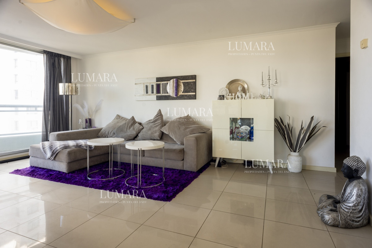 Apartamento ID.1015 - Venta Apartamento 3 dormitorios y dependencia en Ocean Drive Punta del Este